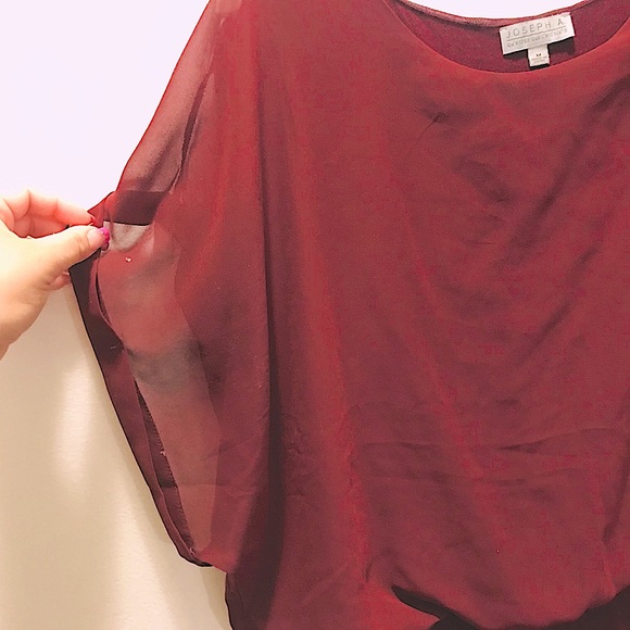 Sheer Shortsleeved Maroon Top!😍🌹 - Picture 2 of 3